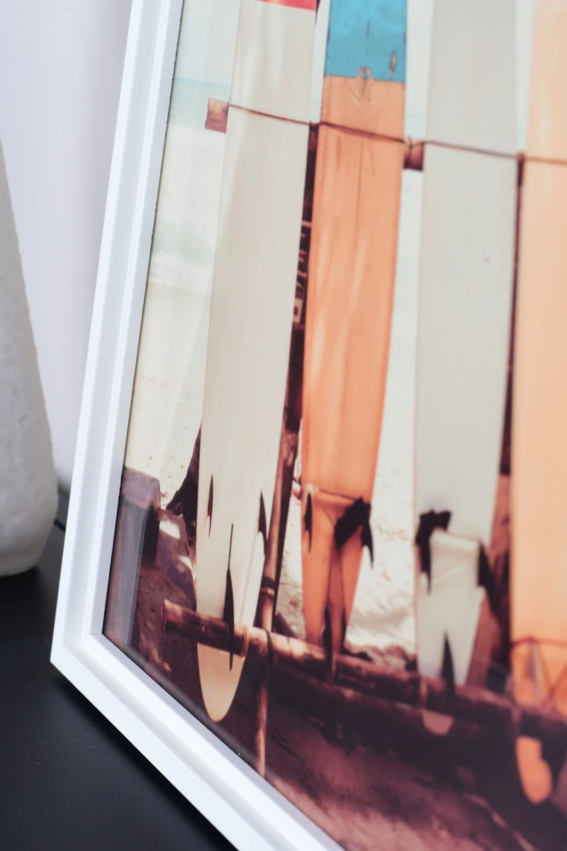 Marco de fotos de madera Silvia en blanco en un ambiente hogareño - Primer plano
